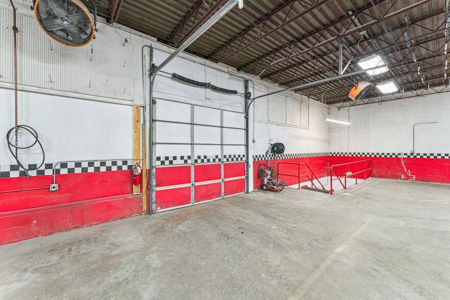 More Photos Of 1839 N 10th St, Kansas City Warehouse For Sale
