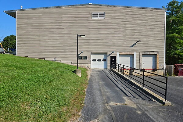 More Photos Of 2 Gregory Dr, South Burlington Freestanding For Sale