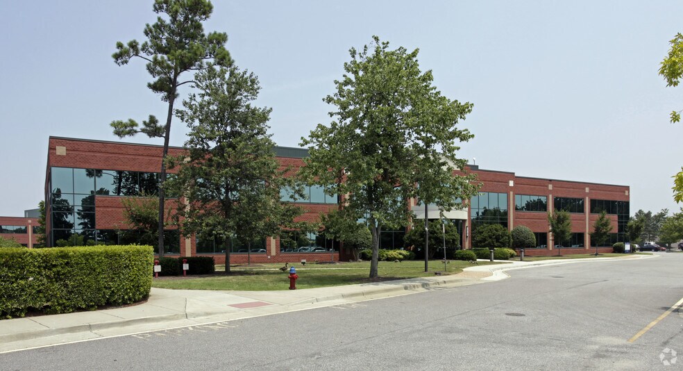 More Photos Of 1305 Executive Blvd, Chesapeake Office For Lease