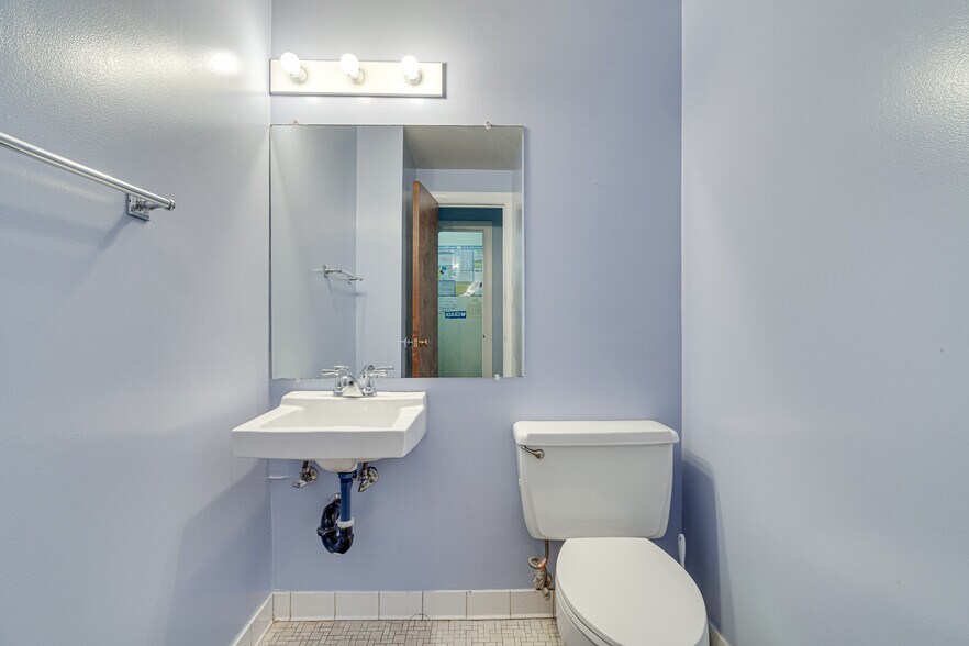 More Photos Of 217 N Washington St, Alexandria Office Residential For Sale