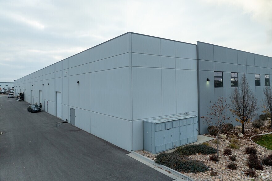 More Photos Of 142 N 1800 W, Lindon Warehouse For Lease