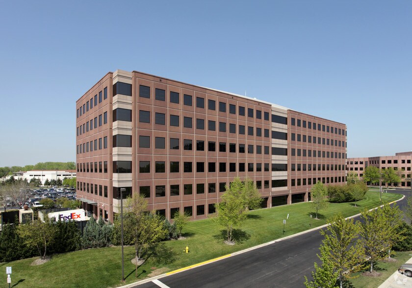 More Photos Of 3 Lincoln Centre, Oakbrook Terrace Office For Lease