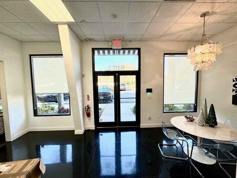 More Photos Of 1190 Pine Ridge Rd, Naples Medical For Lease
