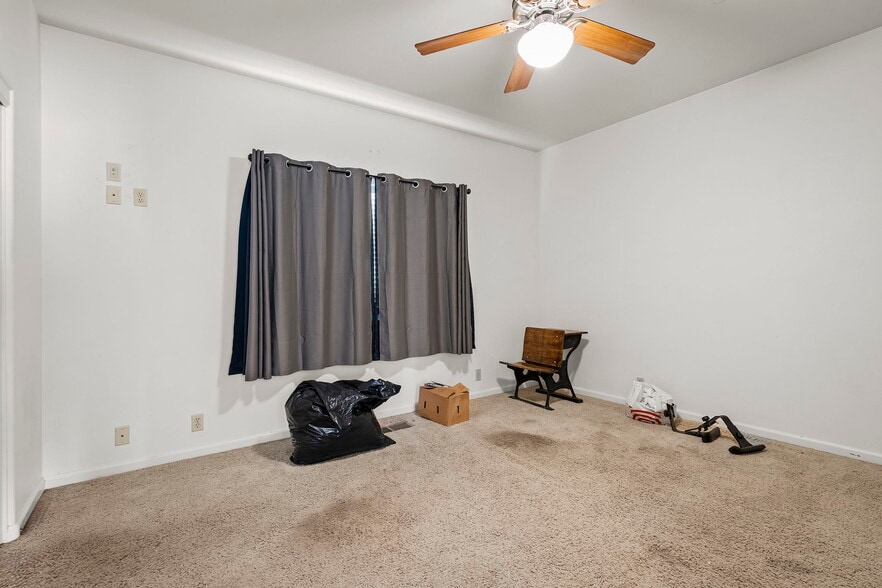 More Photos Of 70 S Rainbow Dr, Dayton Self Storage For Sale