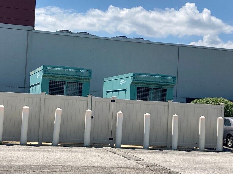 More Photos Of 7887 Hub Pky, Valley View Office For Lease