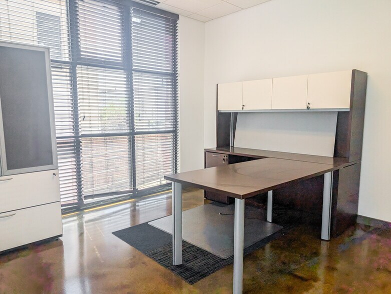More Photos Of 2632 Broadway St, San Antonio Office Residential For Lease