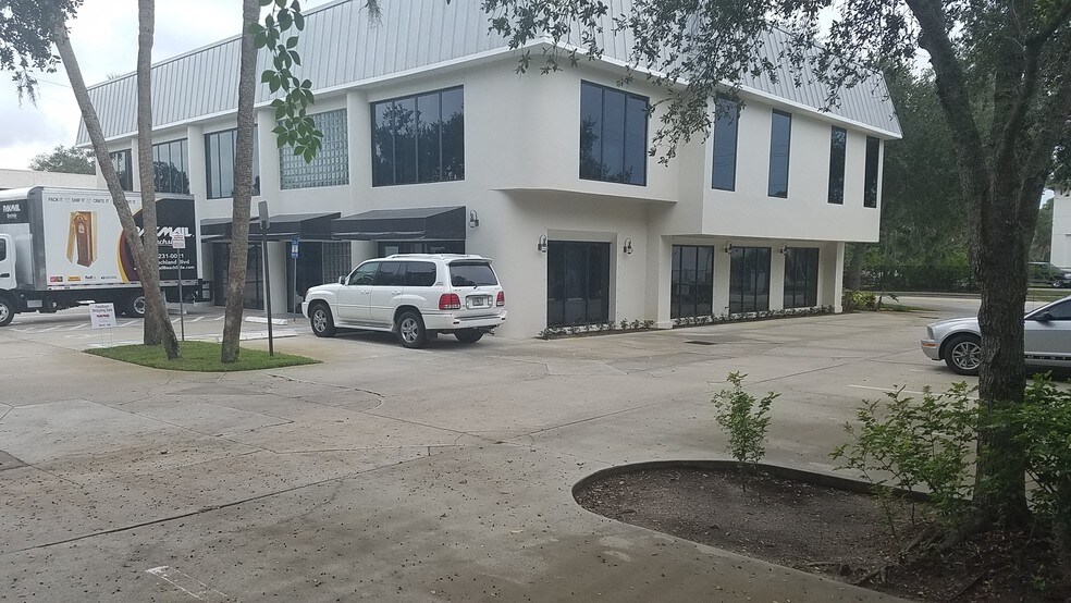 More Photos Of 505 Beachland Blvd, Vero Beach Office For Lease