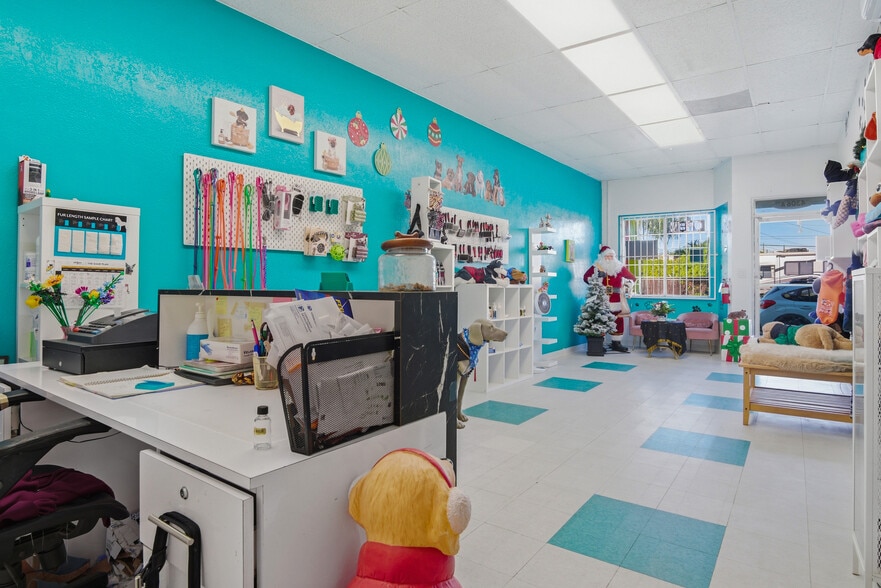 More Photos Of 4306-4310 W Victory Blvd, Burbank Storefront Retail Office For Sale