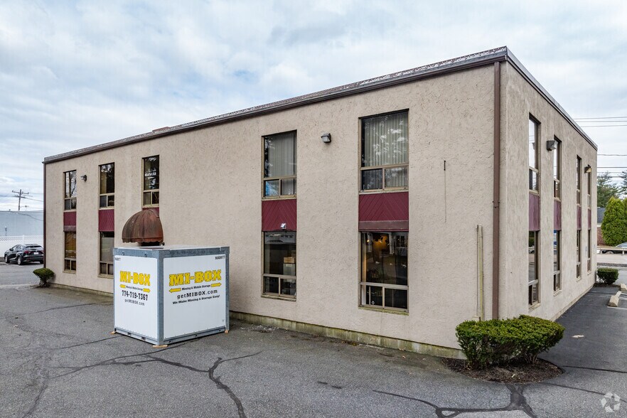 More Photos Of 1291 Worcester Rd, Framingham Office For Sale