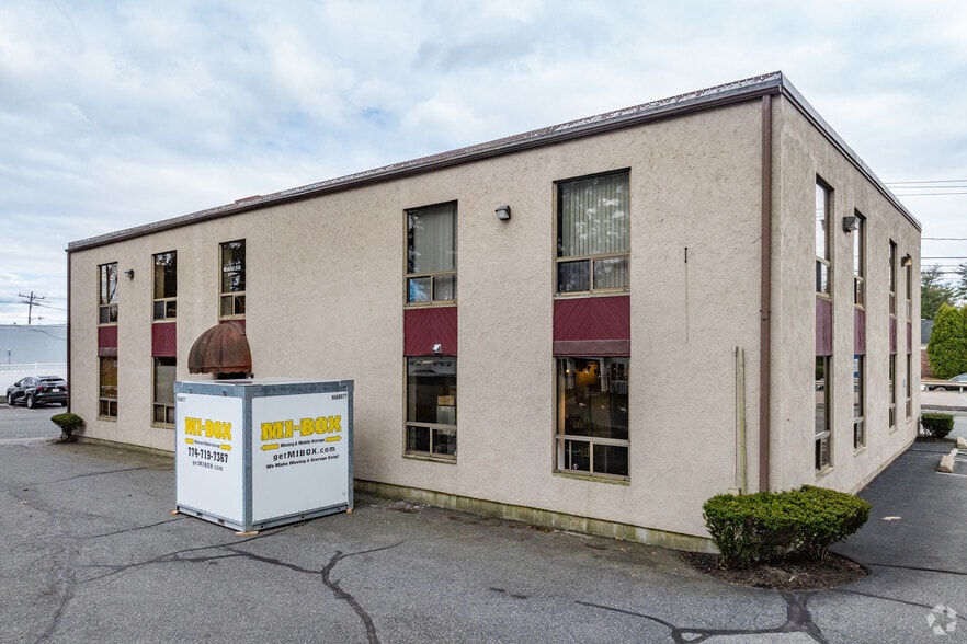 More Photos Of 1291 Worcester Rd, Framingham Office For Sale