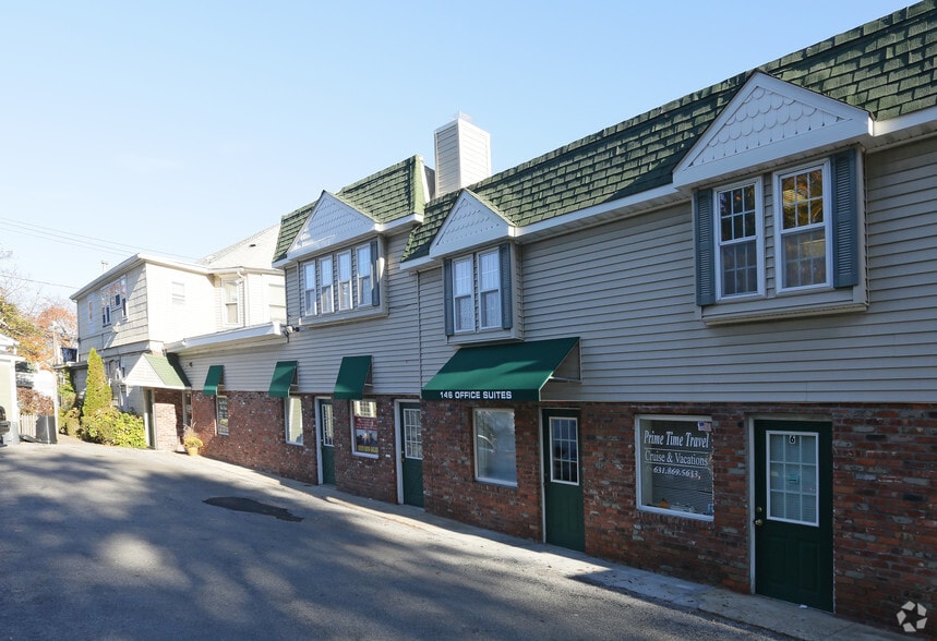 More Photos Of 146 S Country Rd, Bellport Village Storefront Retail Residential For Lease