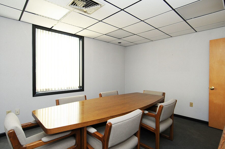 More Photos Of 5 Congress St, Nashua Office For Lease
