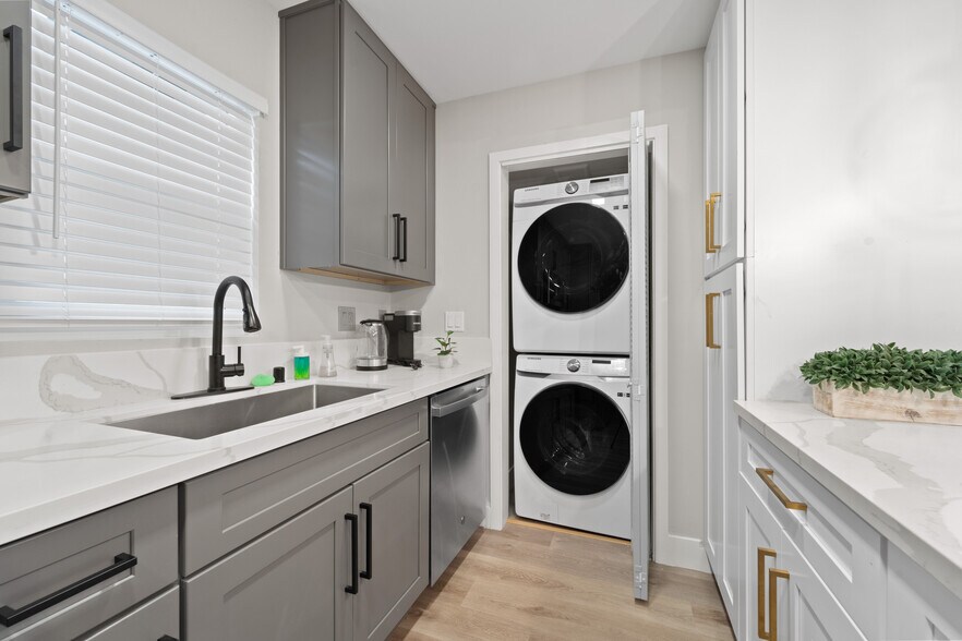 More Photos Of 3019-23 E 10th Street, National City Apartments For Sale