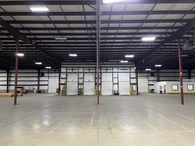 More Photos Of 2851 Prairie St SW, Grandville Manufacturing For Lease