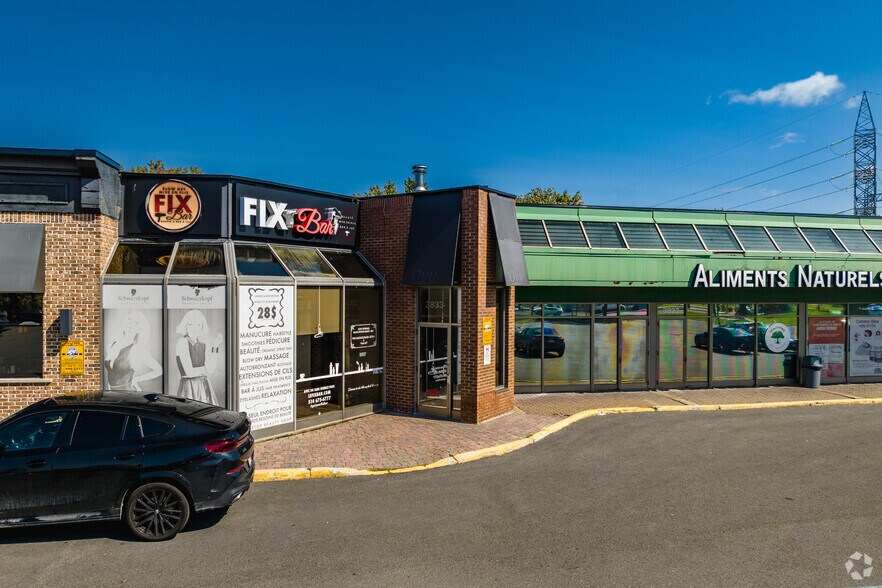 More Photos Of 3811-3839 Boul Saint-Jean, Dollard-des-Ormeaux Storefront For Lease