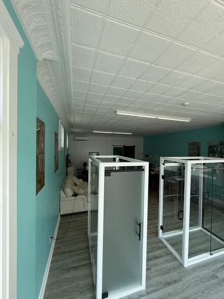 More Photos Of 73 Cranberry Rd, Bourne Storefront Retail Office For Lease