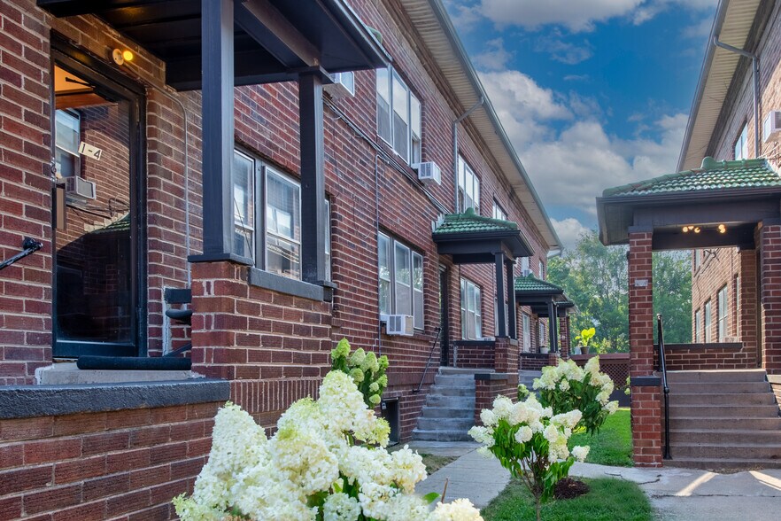 More Photos Of 120 N 6th St, Council Bluffs Apartments For Sale