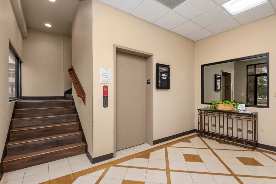 More Photos Of 13323 Dotson Rd, Houston Medical For Lease