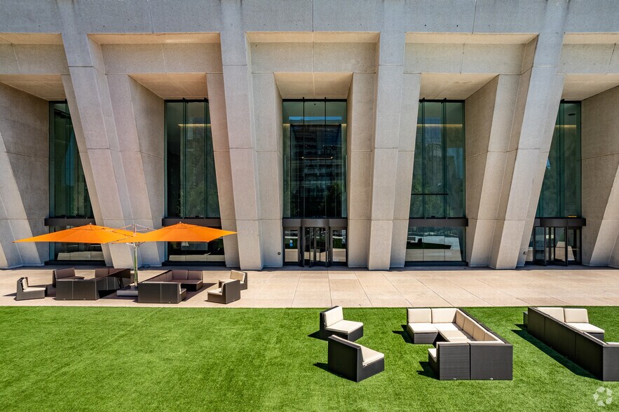 More Photos Of 675 W Peachtree St NW, Atlanta Office For Lease