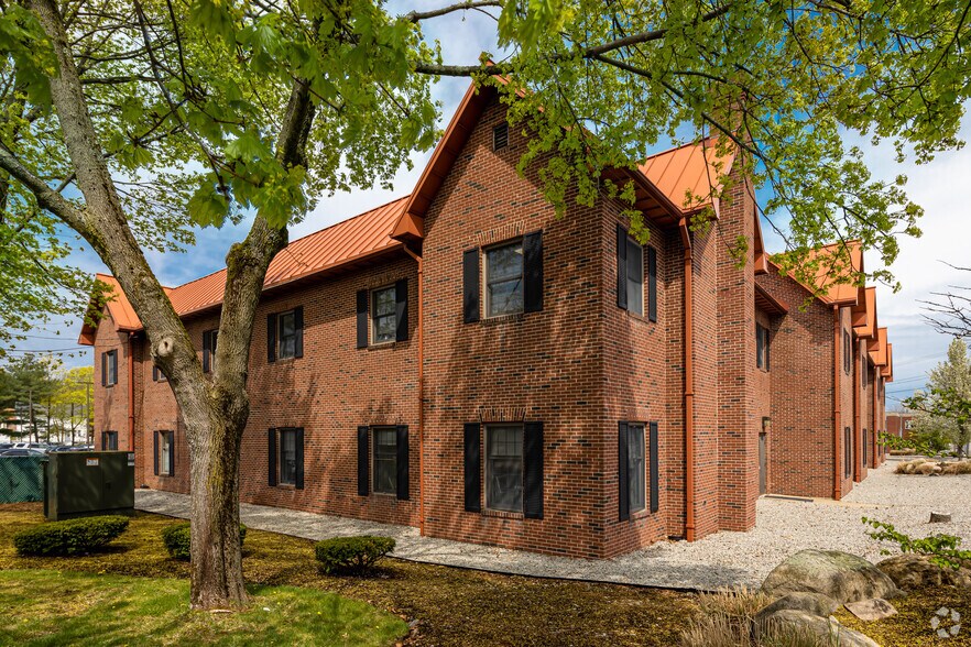 More Photos Of 851 Main St, Weymouth Medical For Sale