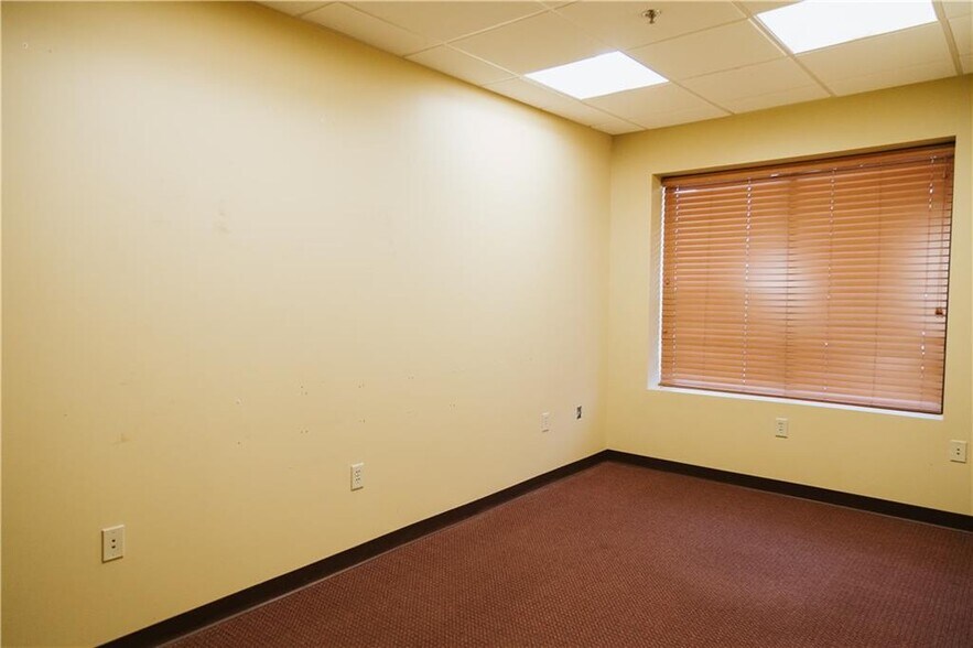 More Photos Of 81 Western Industrial Dr, Cranston Warehouse For Sale