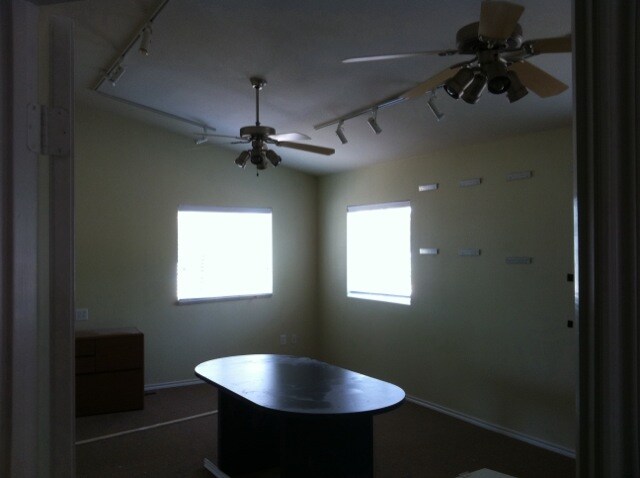 More Photos Of 11585-2 Hwy 181, San Antonio Office For Lease