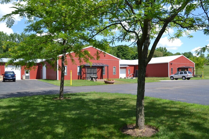 More Photos Of 2060 O'Neill Rd, Macedon Warehouse For Sale