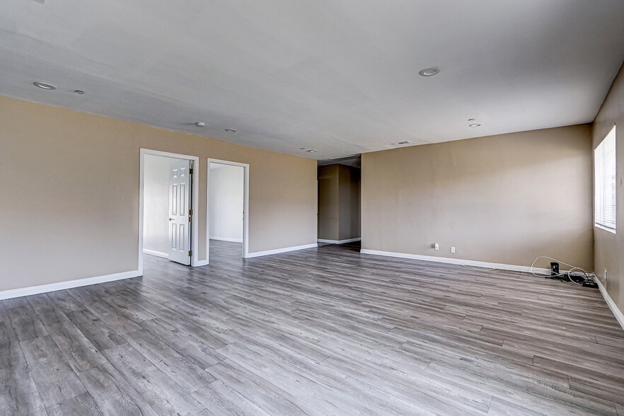More Photos Of 2018 E La Palma Ave, Anaheim Apartments For Lease