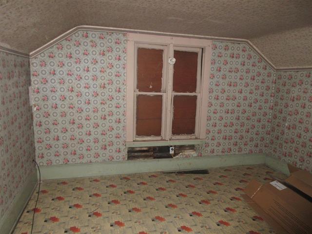 More Photos Of 1100-1102 Garfield Ave, Bay City Freestanding For Sale