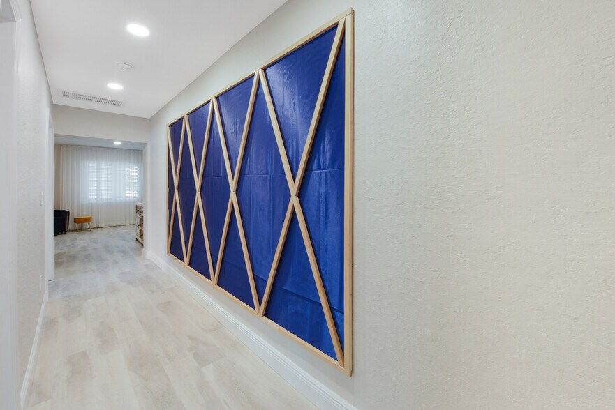 More Photos Of 2431 Gulf To Bay Blvd, Clearwater Hotel For Sale