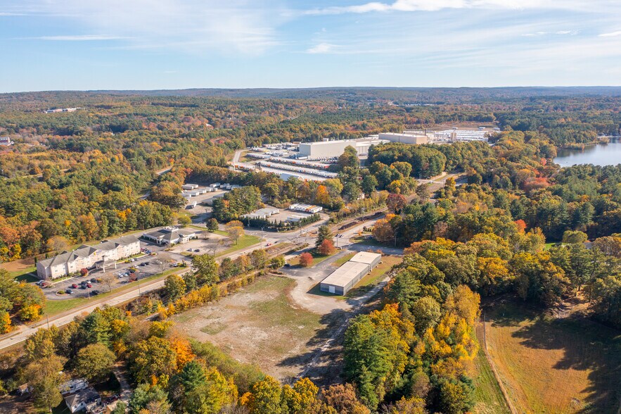 More Photos Of 429 Lake Rd, Killingly Warehouse For Sale