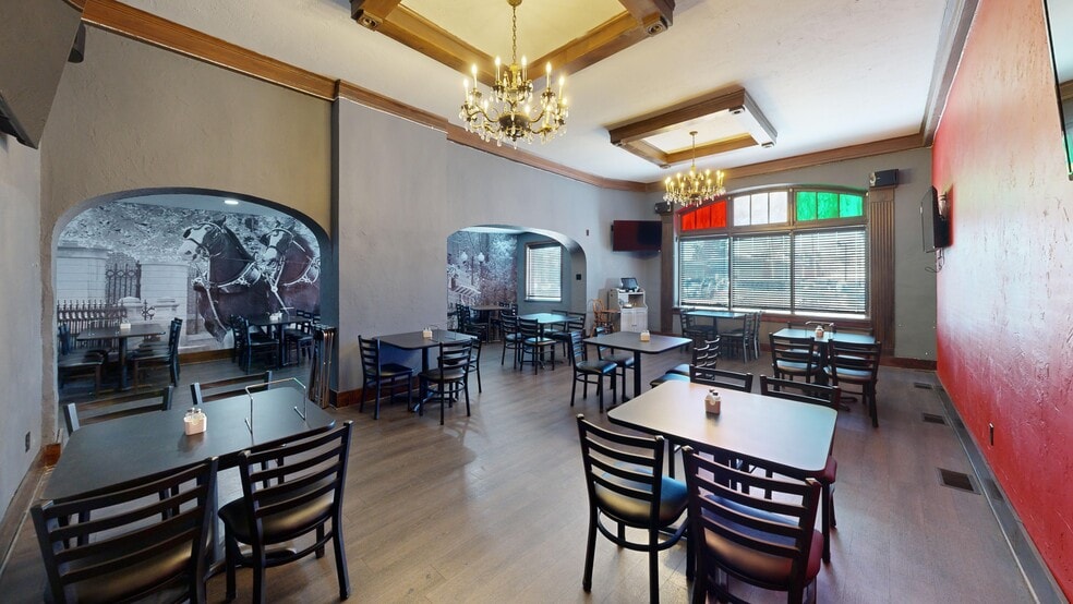 More Photos Of 4200 S Grand Blvd, Saint Louis Restaurant For Lease