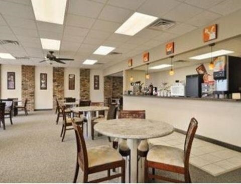 More Photos Of 2300 S Texas Ave, Bryan Hotel For Lease