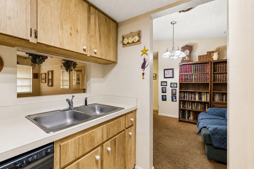 More Photos Of 3132 Bloomingdale Villas Ct, Brandon Apartments For Sale