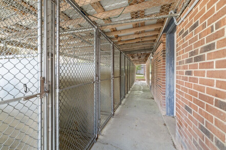 More Photos Of 101 Lea Rd, Kenbridge Rehabilitation Center For Sale