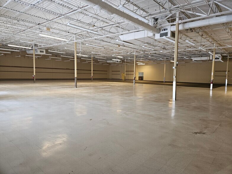 More Photos Of 9550 Emmett F Lowry Expy, Texas City Freestanding For Sale