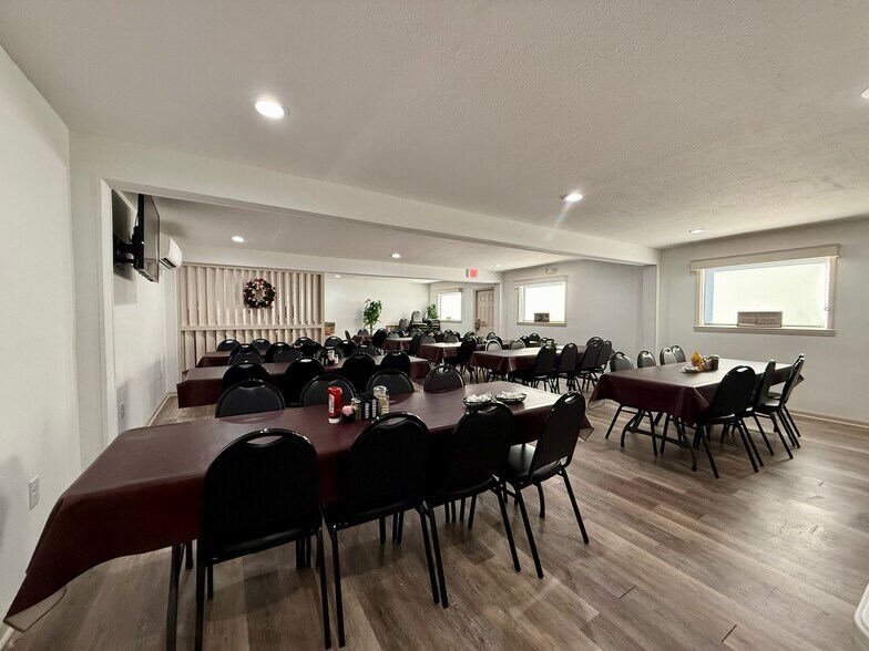 More Photos Of 101 W Boulevard, Williamston Restaurant For Sale