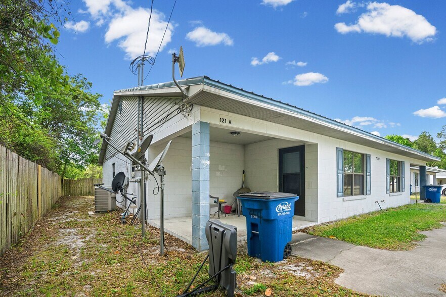 More Photos Of 209 Cannon St, Nahunta Multifamily For Sale
