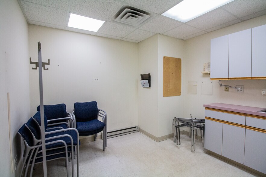 More Photos Of 10 Winthrop St, Worcester Medical For Lease
