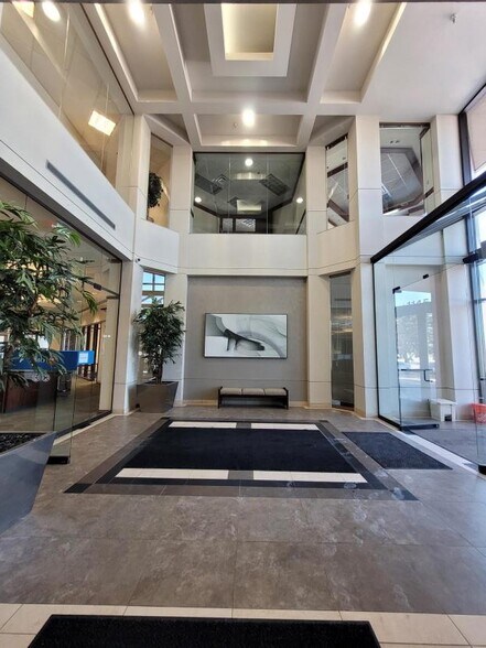 More Photos Of 11455 Viking Dr, Eden Prairie Medical For Lease