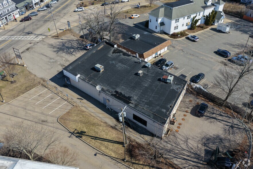 More Photos Of 4 Common St, Wrentham Storefront For Lease