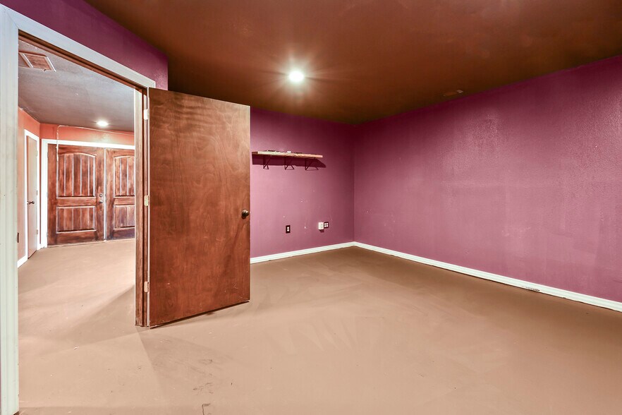 More Photos Of 109 Myrtle, Pierce City Storefront Retail Residential For Sale