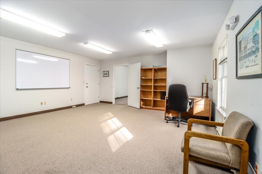 More Photos Of 219 Kent Rd, New Milford Office For Lease