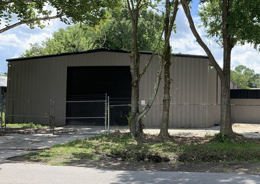 More Photos Of 425 Barry St, Orlando Warehouse For Sale
