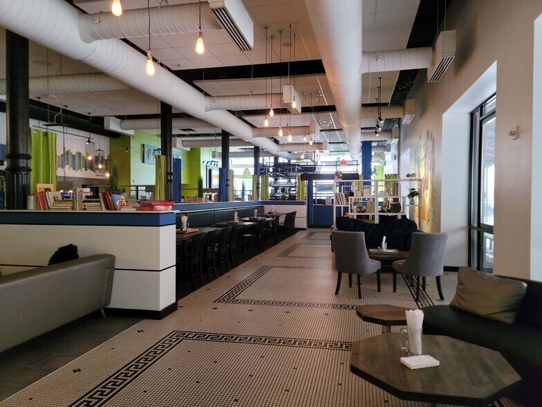 More Photos Of 131 W 2nd St, Davenport Office Residential For Sale