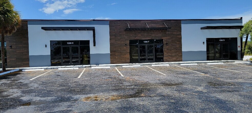 More Photos Of 1299 S Dixie Hwy, Deerfield Beach Showroom For Lease