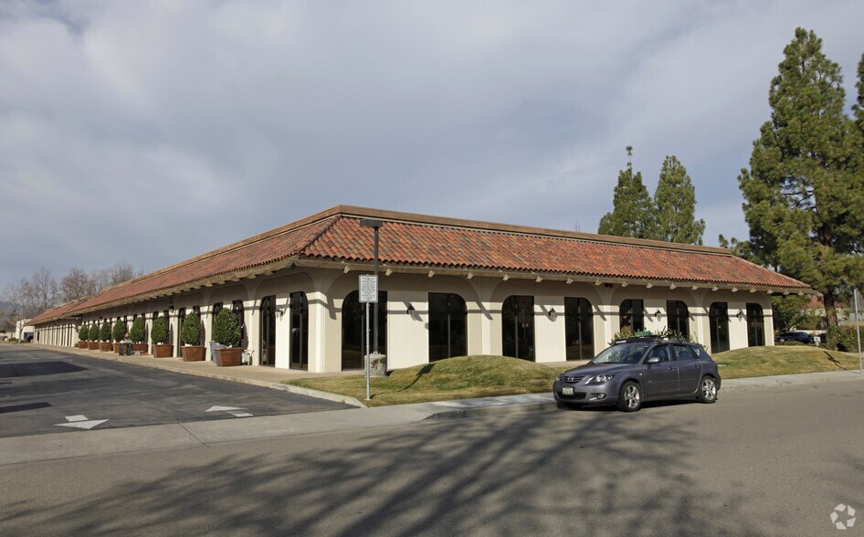 Primary Photo Of 1020 Serpentine Ln, Pleasanton Medical For Lease