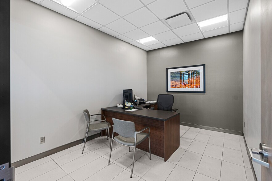 More Photos Of 2000 Stout St, Menomonie Auto Dealership For Sale