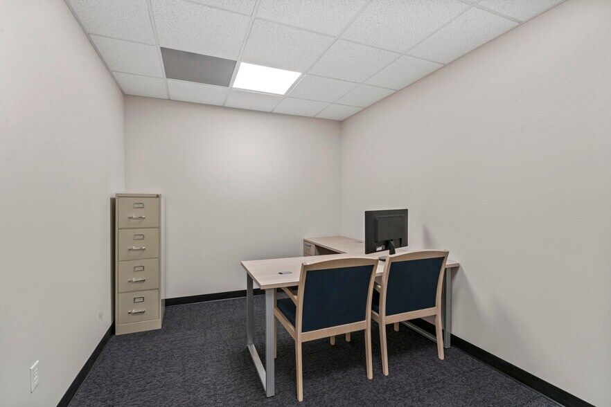 More Photos Of 4600 E Martha Truman Rd, Grandview Warehouse For Lease