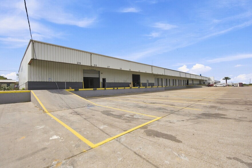Primary Photo Of 14103 Transportation Ave, Laredo Distribution For Lease